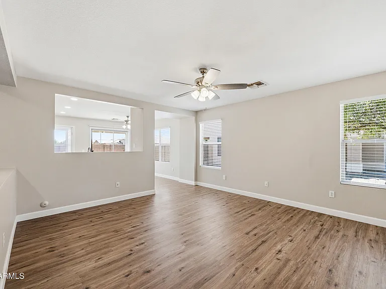 2851 E Cherry Hills Dr — Photo 4
