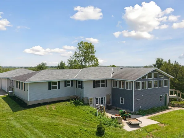 7717 W Mineral Point Rd, Janesville, WI 53548