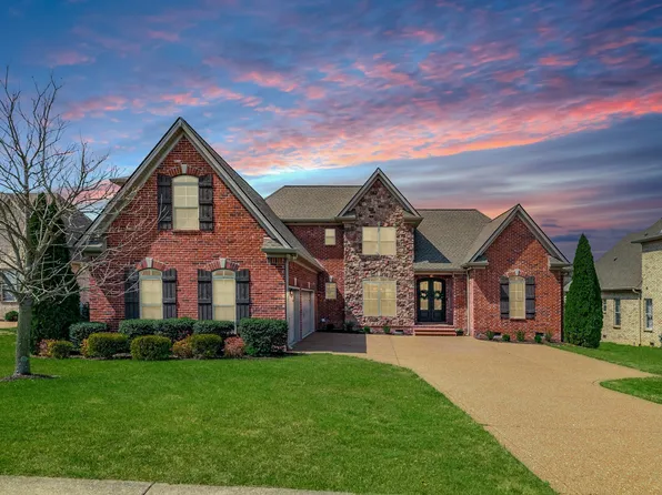 2140 Gorden Xing, Gallatin, TN 37066