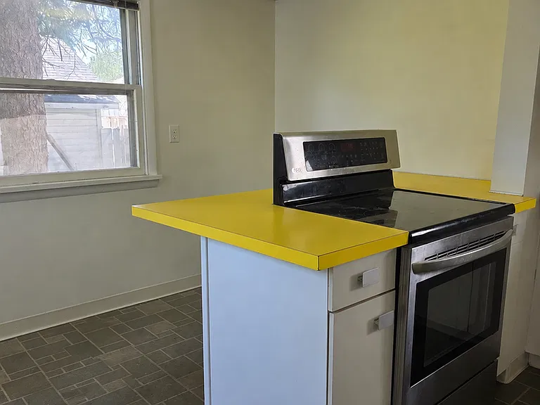 315 N Summit St — Photo 21