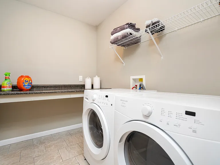 704 Bridgeview Dr — Photo 25