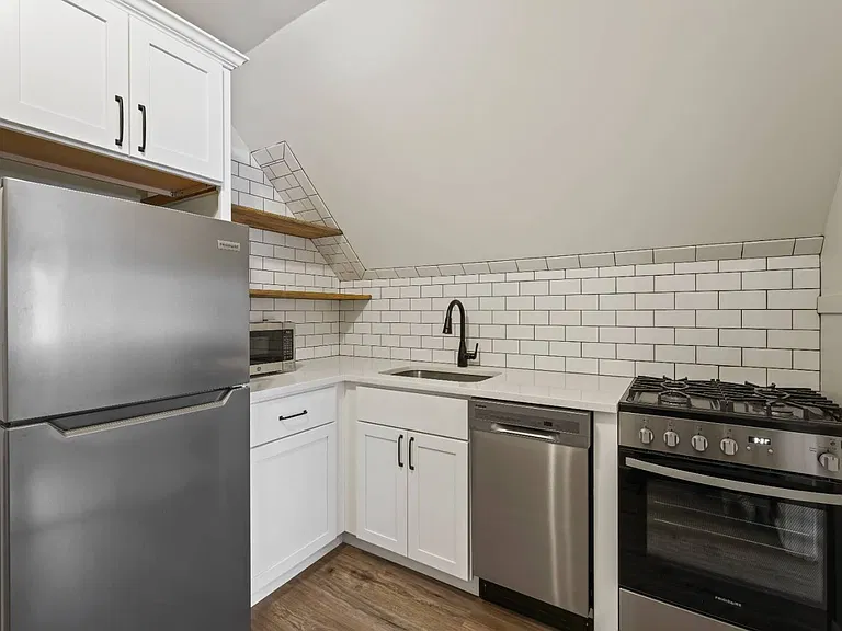 101 Union Ave #6 — Photo 6