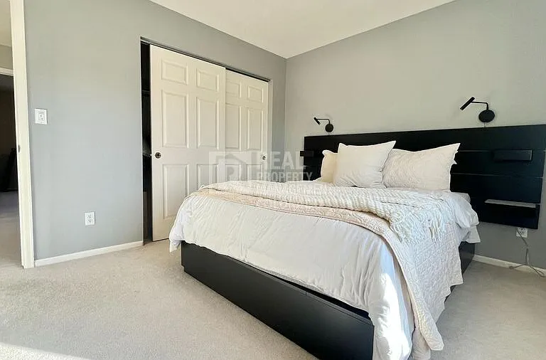 10134 Spring Water Ct — Photo 41