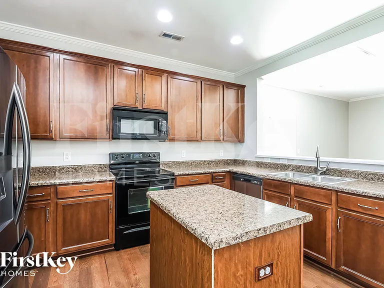 10118 Green Grass Rd — Photo 8