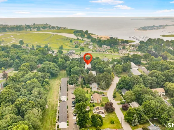 24 College Street #6, Clinton, CT 06413