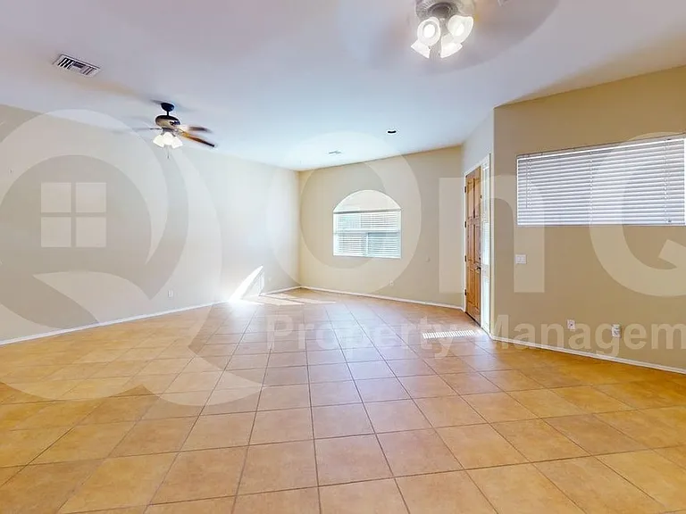100 N Desert Stream Dr — Photo 3