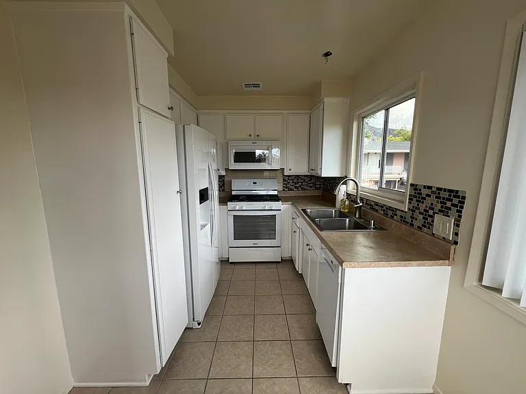 611 E San Jose Ave #D — Photo 5