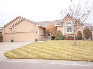 405 S Quail Run Ct, Andover, KS 67002