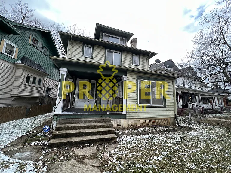 942 Harvard Blvd — Photo 1
