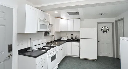 901 W Calle Ramona #2 Photo 1