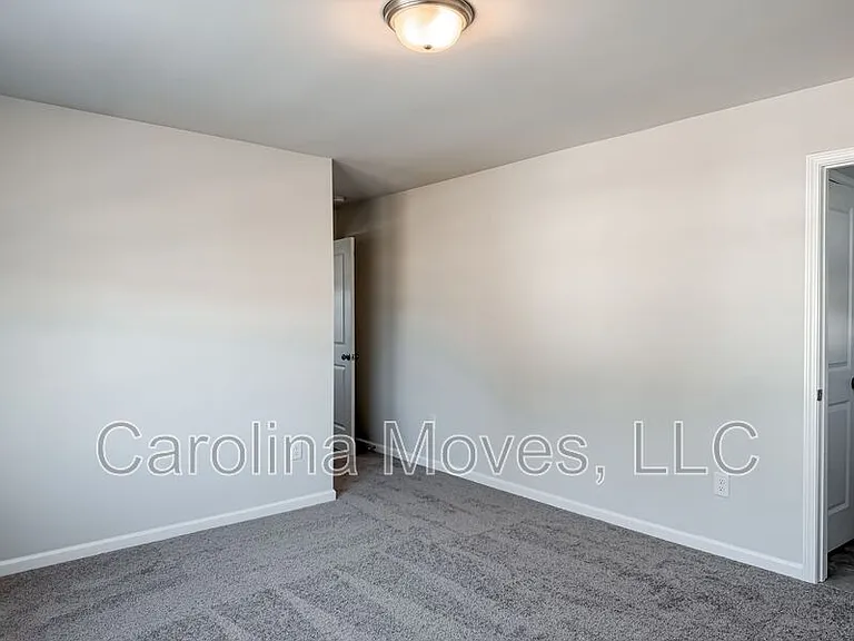 506 Poinsett Bridge Way — Photo 12