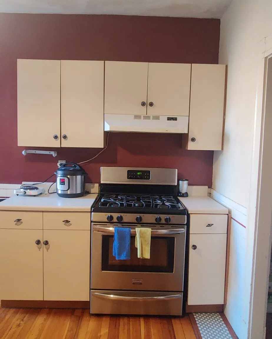 3 bed, 1.0 bath, 1650 sqft, $4,800 — Photo 1