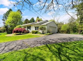 26 Ward Rd, Hardwick, NJ 07825