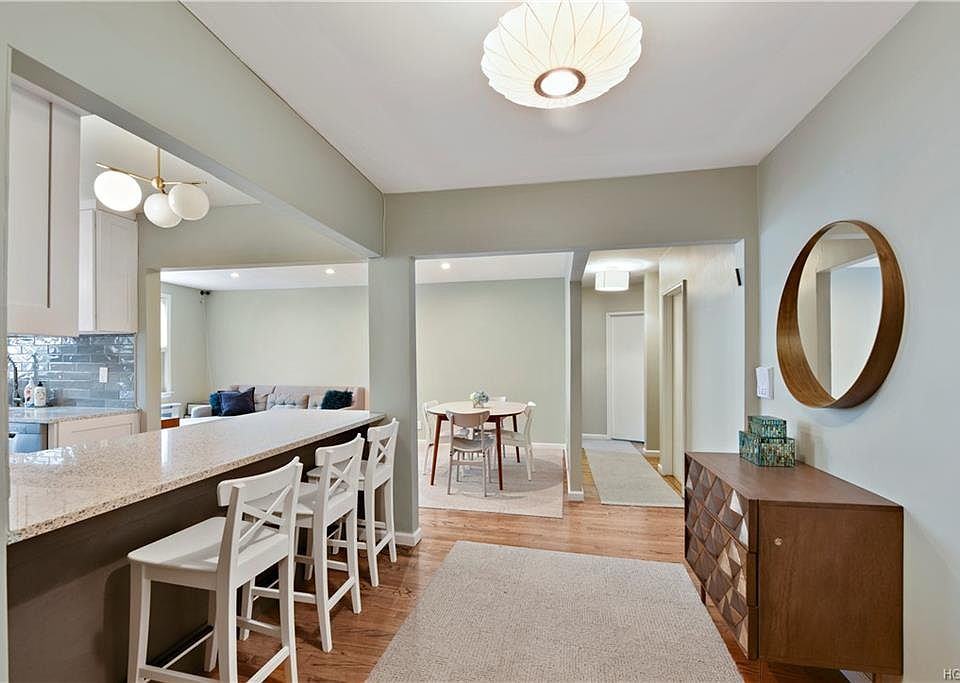 1st image of 708 Palmer Ct APT 2F