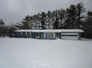619 Snow Apple Ct, Cheboygan, MI 49721