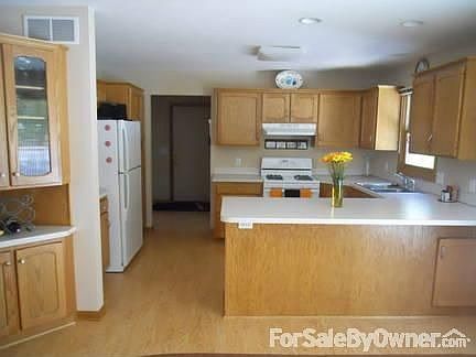 5th image of 6930 Rex Dr NE