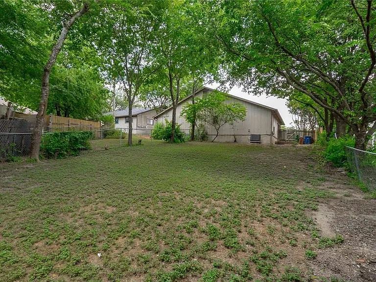 11405 Walnut Ridge Dr #B — Photo 24
