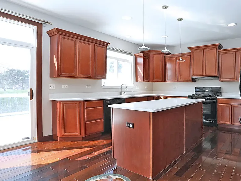 829 Clover Ridge Ln — Photo 9