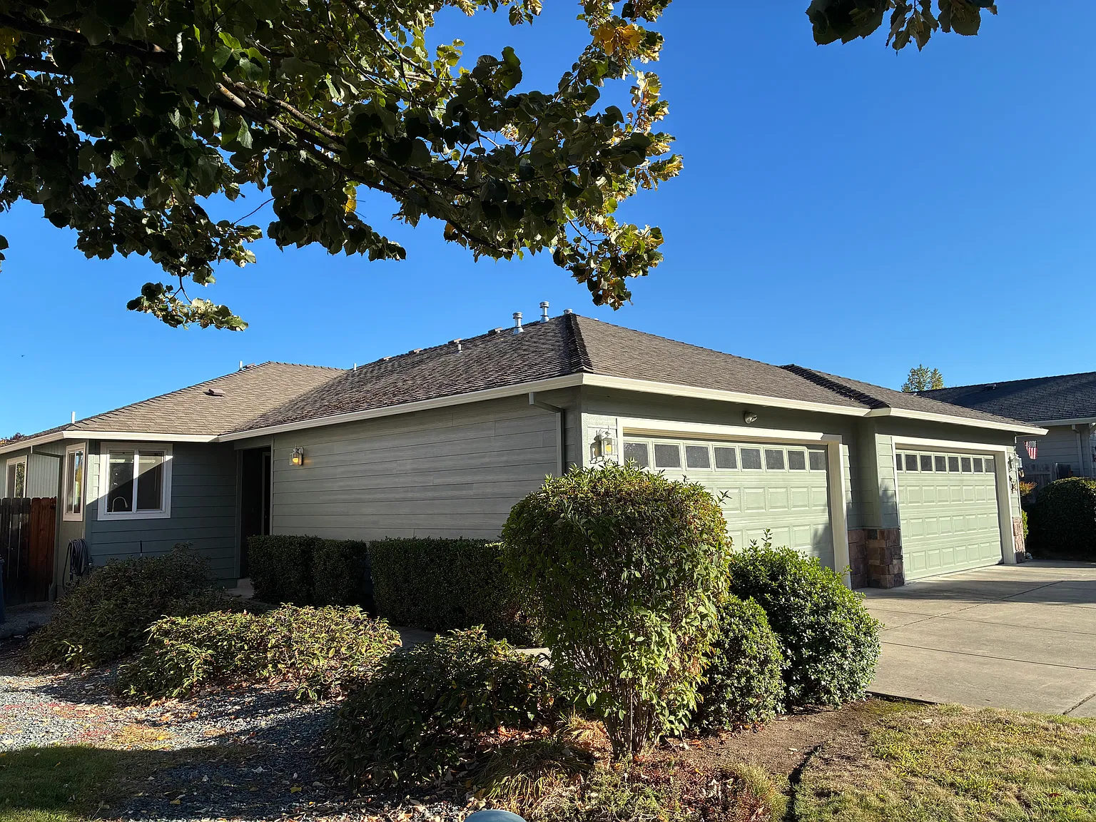 1327 Alex Way — Photo 2