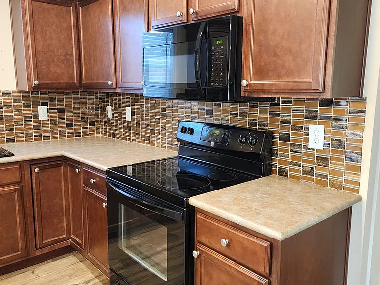 312 McLean Heights Ct — Photo 6