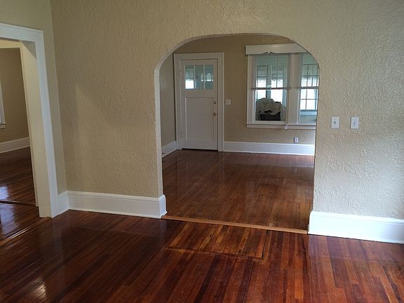 5th image of 5080 Kingsbury St