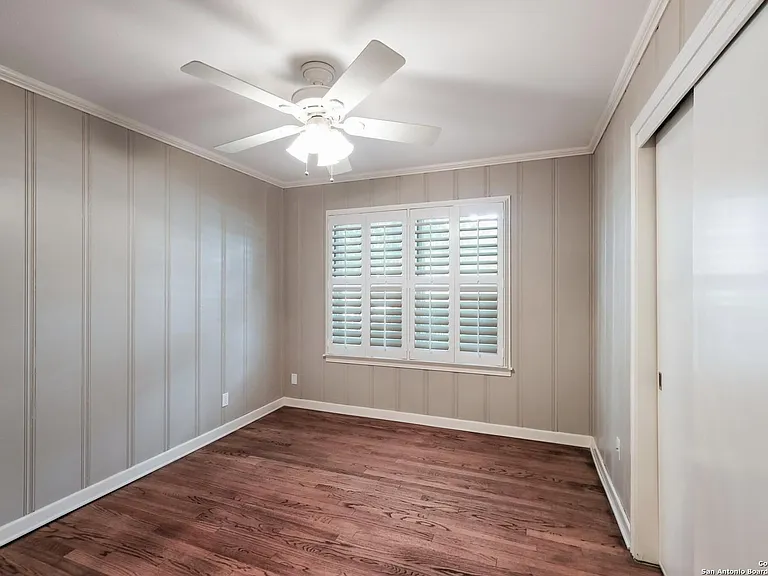 255 Millwood Ln — Photo 8