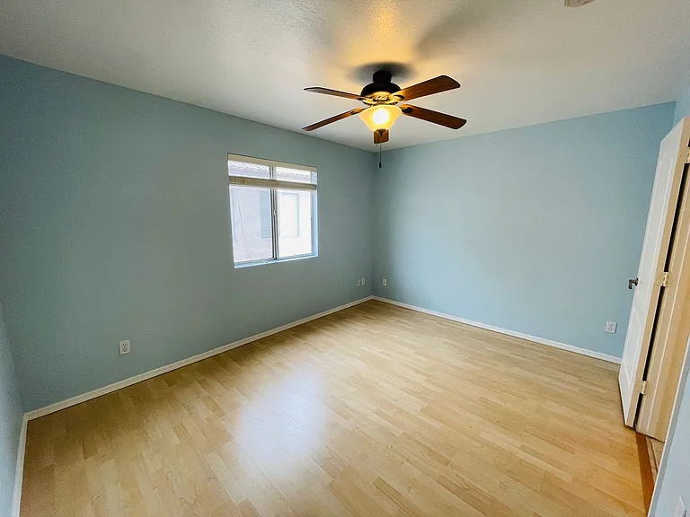 1051 W Todd Dr — Photo 31