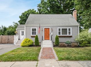 2 Halsey Rd, Hyde Park, MA 02136