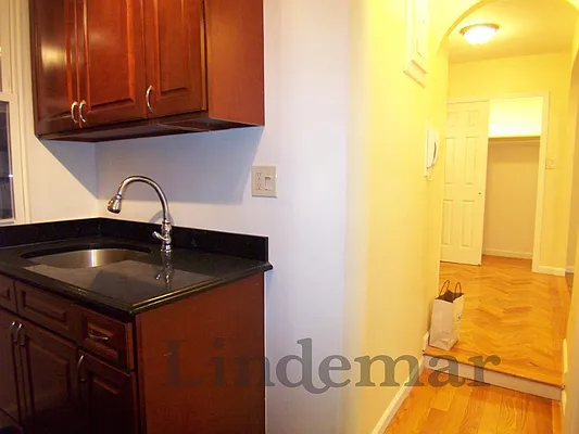 Rented by Lindemar LLC | media 35