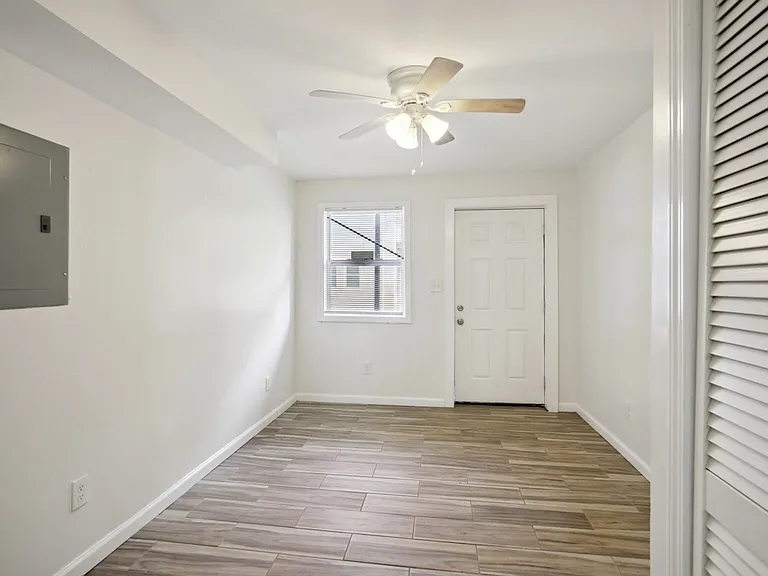 615 Oliver St NW #6 — Photo 12