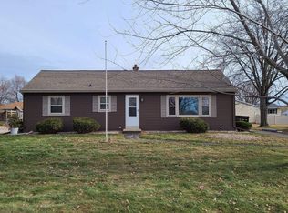 1437 Racine Rd, Menasha, WI 54952