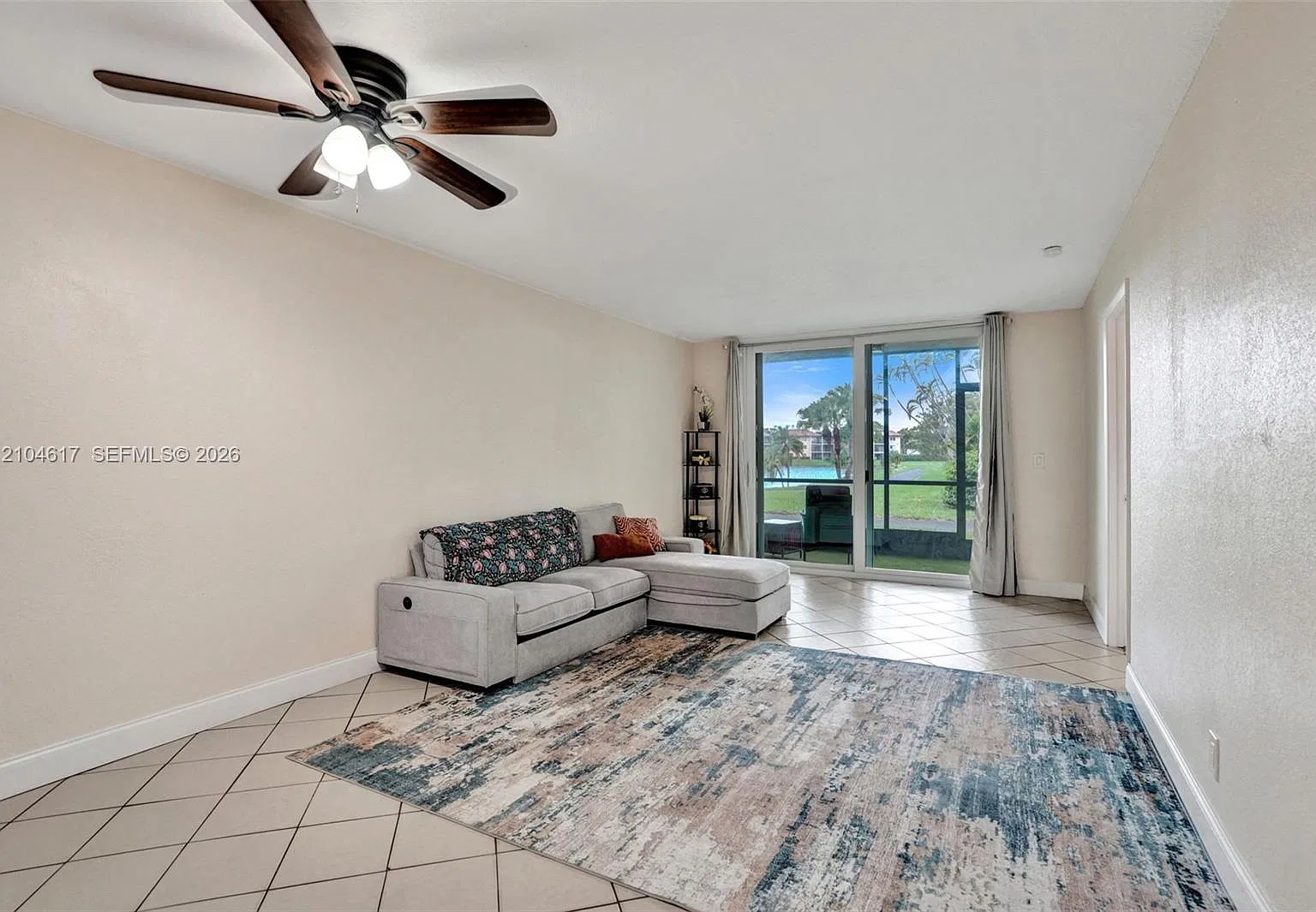 Cascades Of Lauderhill — Photo 2