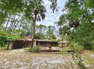 4719 Highway 40 W, Yankeetown, FL 34498
