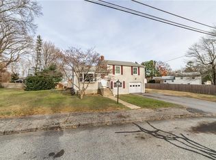 3 Deerfield Rd, Coventry, RI 02816