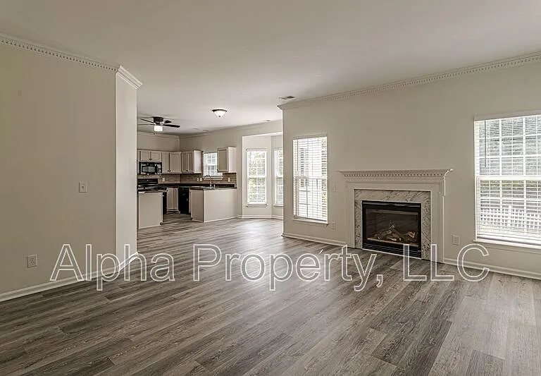 261 Highgate Cir — Photo 12