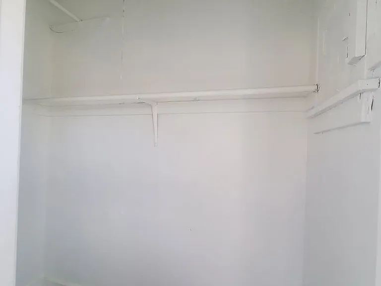 832 W Florence Ave #8A — Photo 6
