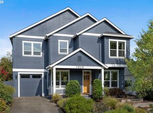 1025 NE Dean St, Portland, OR 97211