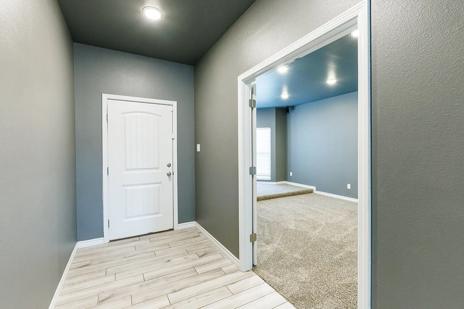 3 bed, 2.0 bath, 2017 sqft, $2,200 — Photo 3
