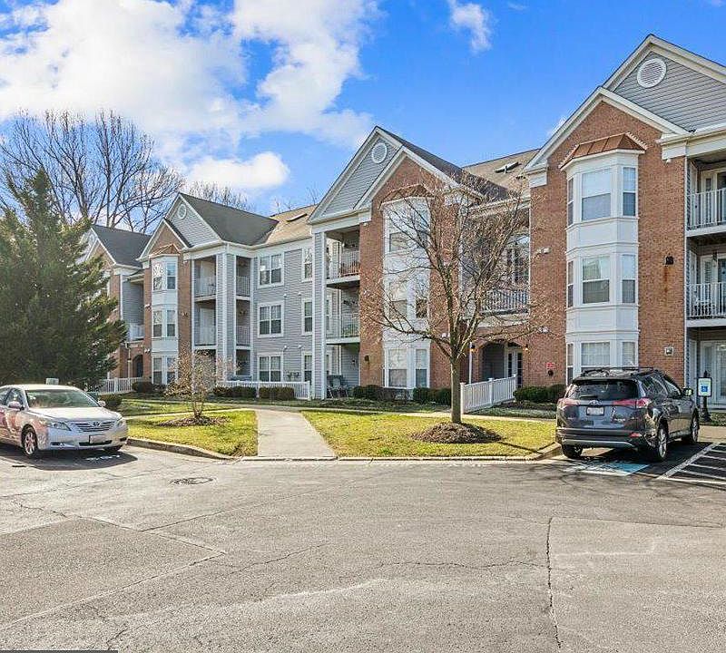 1st image of 655 Burtons Cove Way Unit 13