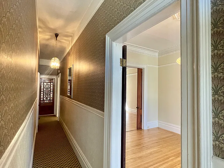 885 Waller St — Photo 26