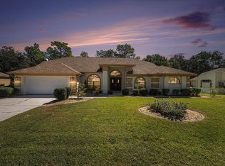 175 Pine St, Homosassa, FL 34446