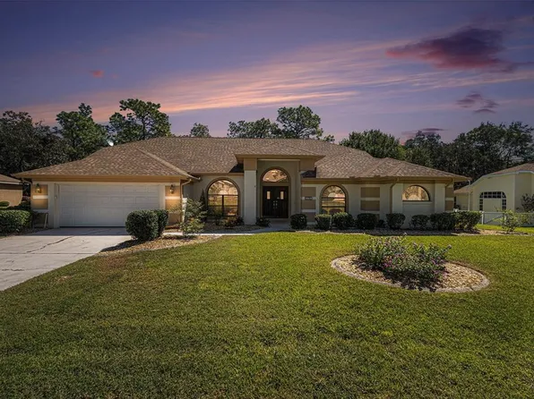 175 Pine St, Homosassa, FL 34446