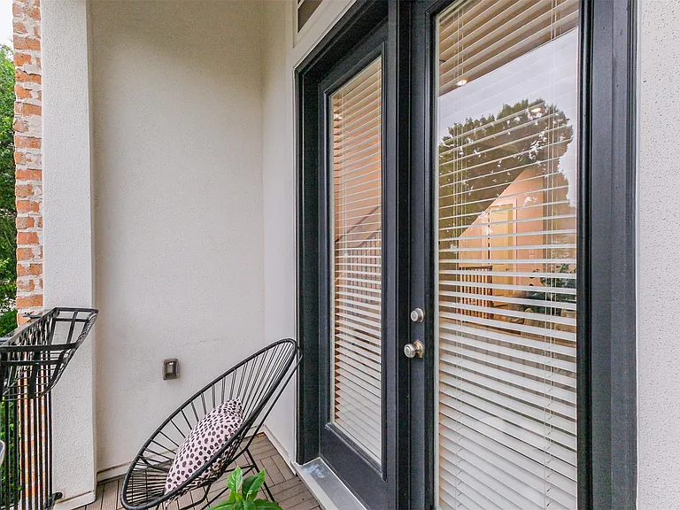 3907 Austin St — Photo 22