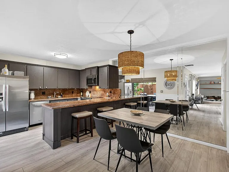 1700 Embassy Dr #101 — Photo 7