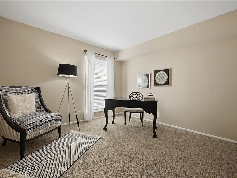 Beau Jardin Apartments — Photo 14