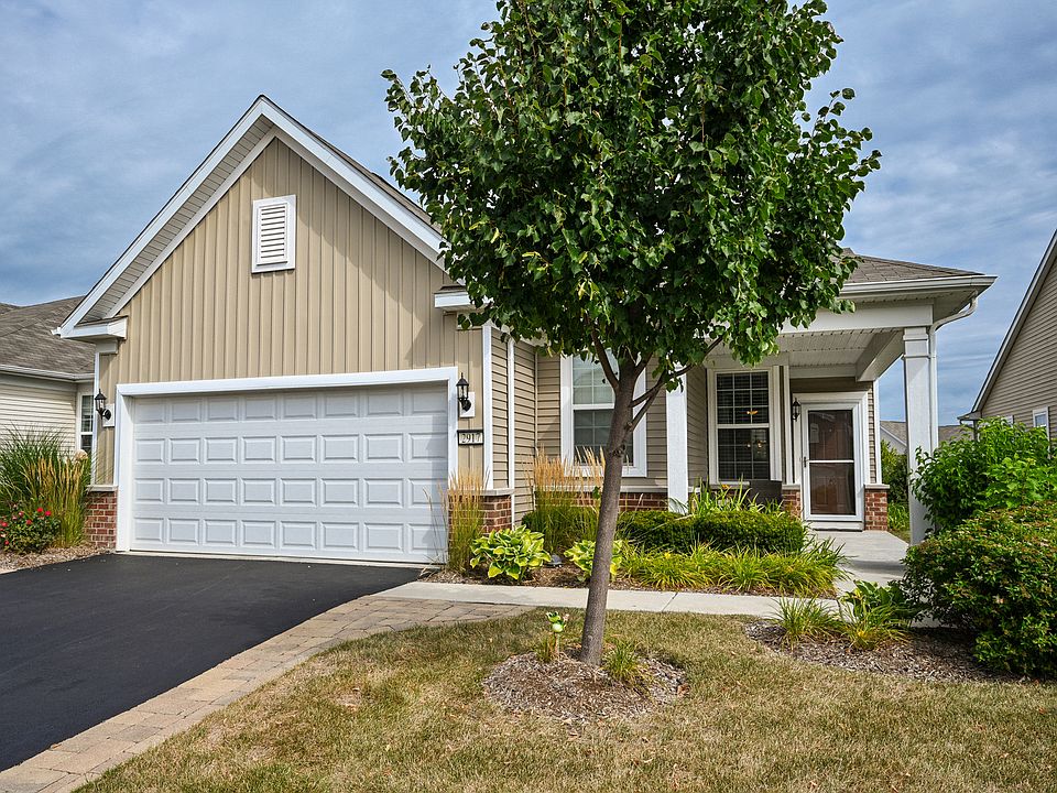 1st image of 2917 Stoney Creek Dr