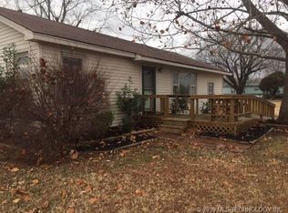 1425 W Dupont St, Claremore, OK 74017