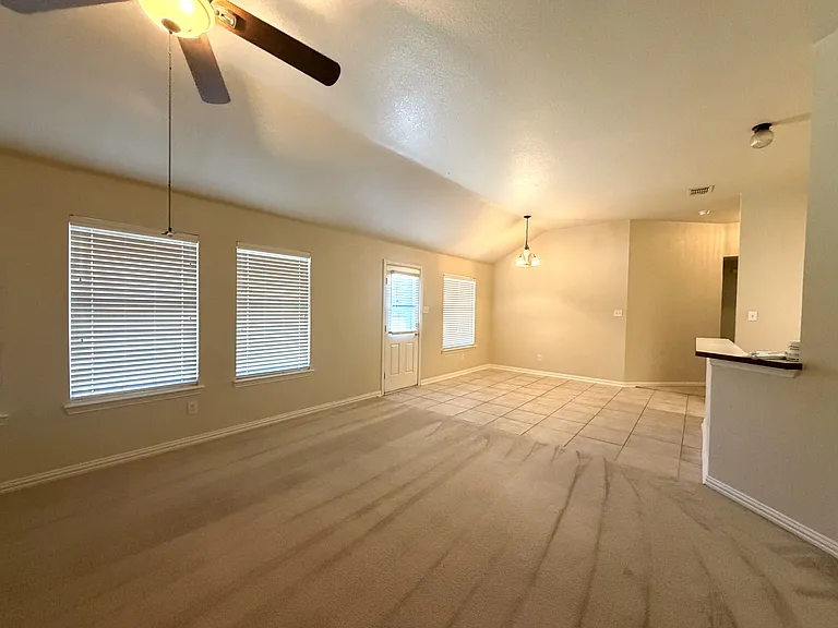 314 Shire Ln — Photo 6