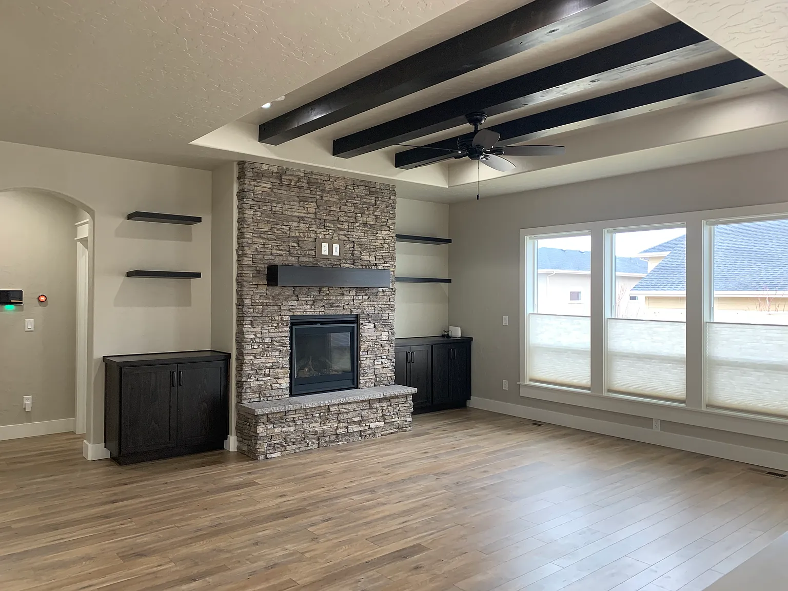 4 bed, 2176 sqft, $2,895 — Photo 4