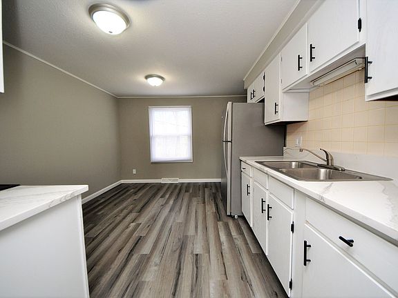 2nd image of 315 Granada Dr